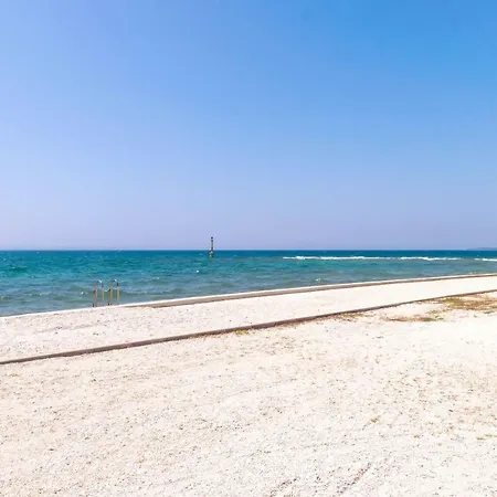 Konukevi Privat Luka 4*