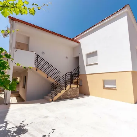 Privat Luka Casa de hóspedes *
